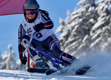 Kristýna Harnachová ze Skibob klubu Dobruška, která v letošní sezoně byla zařazena do reprezentačního družstva žen, se prosadila ve slalomu na stupně vítězů. Autor: Photo Plohe